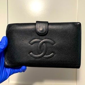 Cyber Monday Sale!! Authentic Vintage Chanel Timeless Wallet
